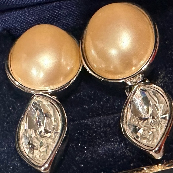 Yves Saint Laurent YSL Pearl Drop Studded Earrings - Picture 8 of 12